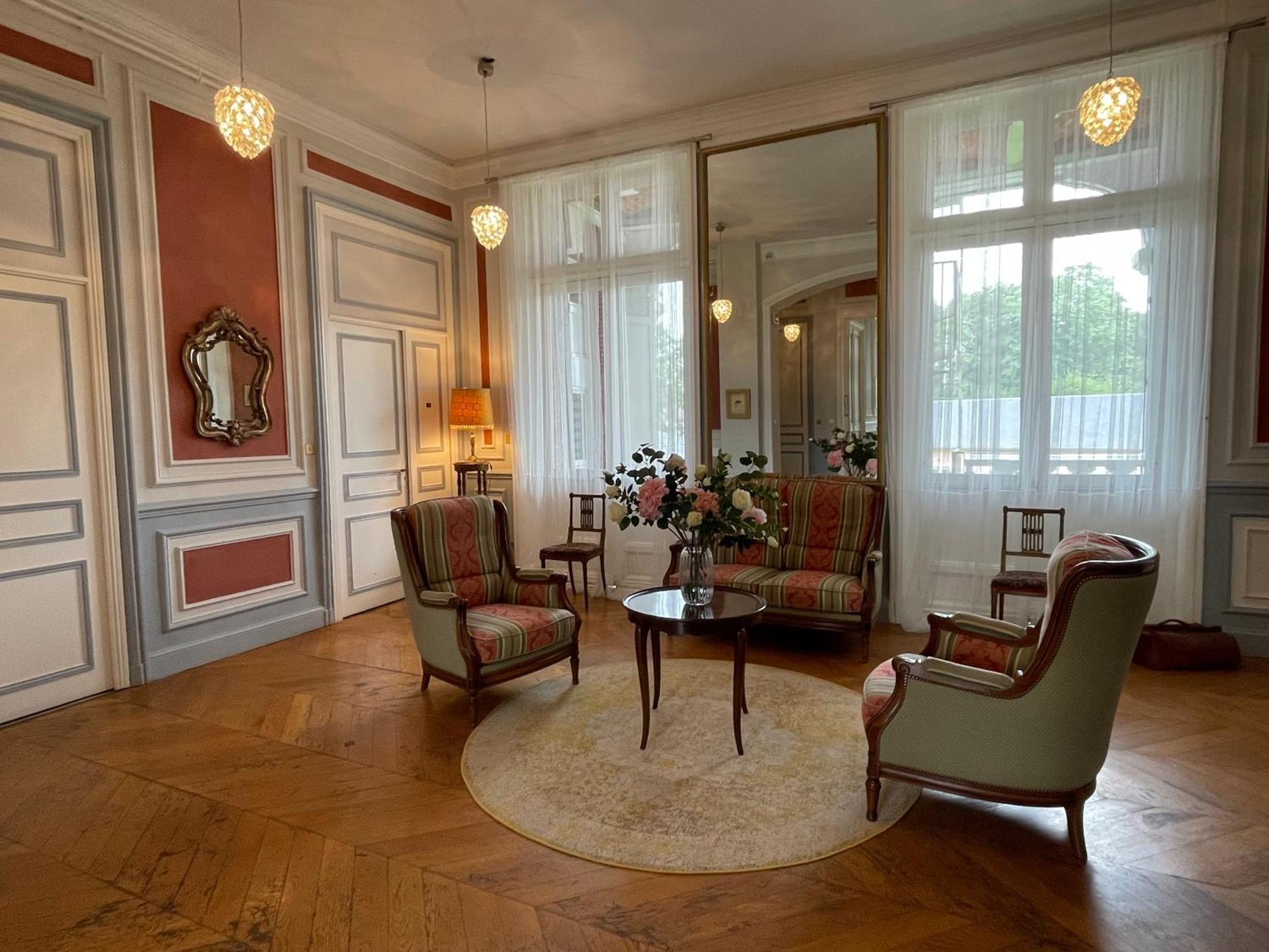 Villa Bonvouloir Bagnères-de-Bigorre Exteriör bild